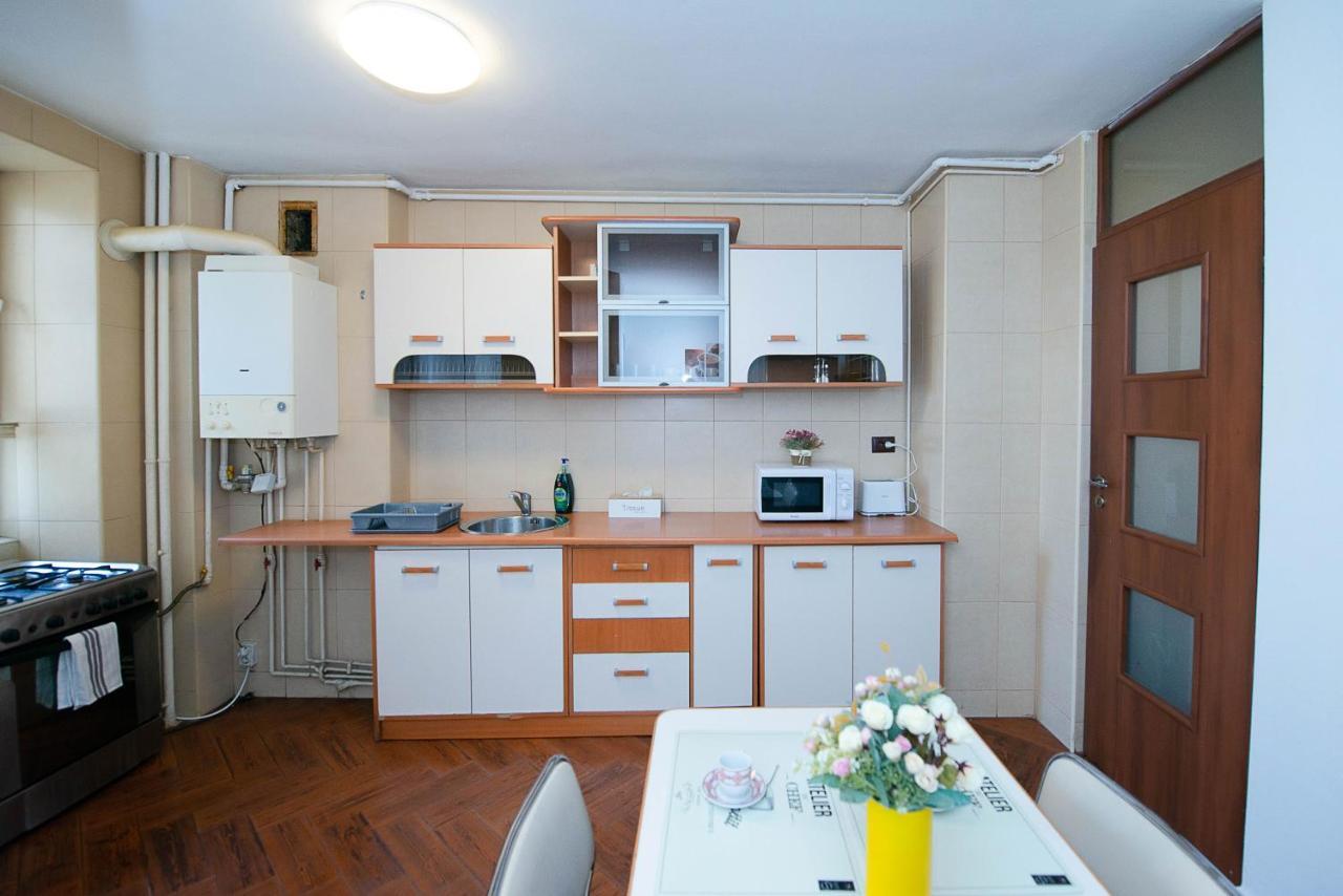 Stephanie Apartment-Centru Civic Braşov Buitenkant foto